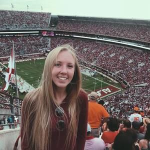 Meet your Posher, Becca